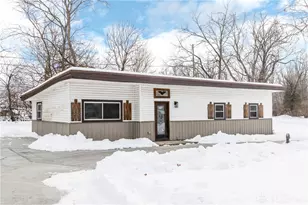 500 Beach Dr, Medway, OH 45341 - Photo 2