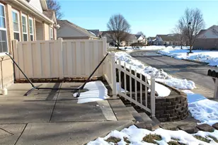 4051 Twin Lakes Cir, Englewood, OH 45315 - Photo 6