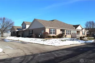 4051 Twin Lakes Cir, Englewood, OH 45315 - Photo 1