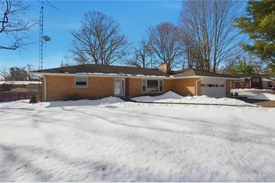 1040 Grove Hill Drive, Beavercreek, OH 45434 - Photo 2