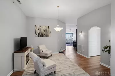 136 Waterhaven Way, Springboro, OH 45066 - Photo 8