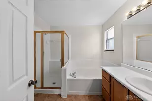 6800 Deer Bluff Dr, Dayton, OH 45424 - Photo 18