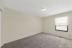 6800 Deer Bluff Dr, Dayton, OH 45424 - Photo 8