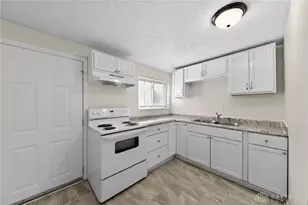 2218 Finland Dr, Dayton, OH 45439 - Photo 10