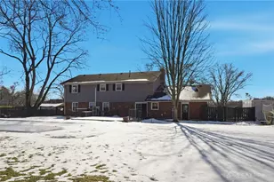 6808 St Laurent Cir, Washington Twp, OH 45459 - Photo 32