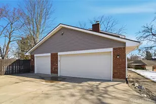 6808 St Laurent Cir, Dayton, OH 45459 - Photo 46