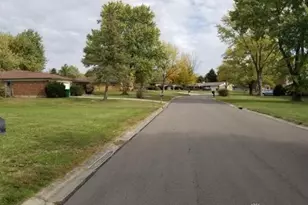 3080 Village Green Dr, Beavercreek, OH 45432 - Photo 2