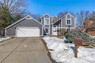 2333 Wrencroft Cir, Miami Township, OH 45459 - Photo 2