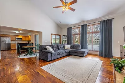 2333 Wrencroft Circle, Miami Township, OH 45459 - Photo 6