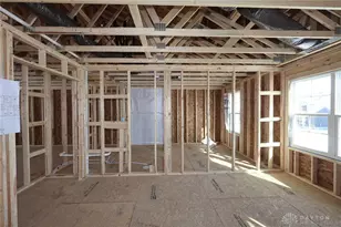 443 Crossing Ln, Miami Township, OH 45449 - Photo 4