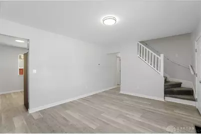 1876 Roosevelt Avenue, Springfield Township, OH 45240 - Photo 8