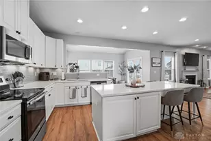 9680 Crooked Creek Dr, Clearcreek Twp, OH 45458 - Photo 12