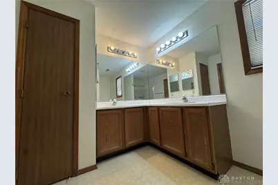 6578 Charlesgate Road, Dayton, OH 45424 - Photo 32