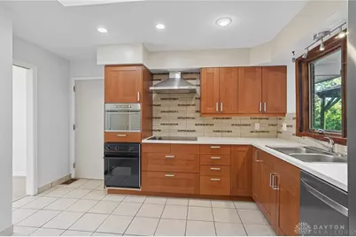 2215 S Linda Drive, Bellbrook, OH 45305 - Photo 10