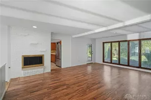 2215 S Linda Dr, Bellbrook, OH 45305 - Photo 6