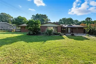 2215 S Linda Dr, Bellbrook, OH 45305 - Photo 18