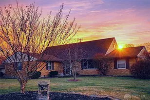 2312 E Whipp Rd, Dayton, OH 45440 - Photo 1