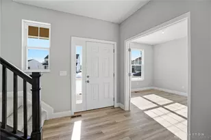 434 Hines Cir, Dayton, OH 45458 - Photo 6