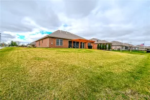 607 W Bentley Cir, Troy, OH 45373 - Photo 40