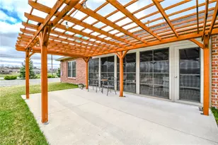 607 W Bentley Cir, Troy, OH 45373 - Photo 36