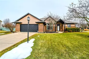 1374 Rose Lake Dr, Bellbrook, OH 45305 - Photo 6