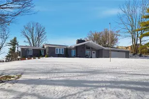 2805 Cottonwood Dr, Springfield, OH 45504 - Photo 2