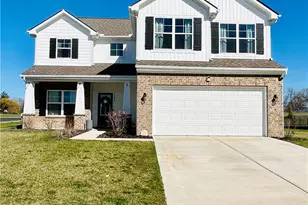 164 Autumn Maple Ln, Brookville, OH 45309 - Photo 2