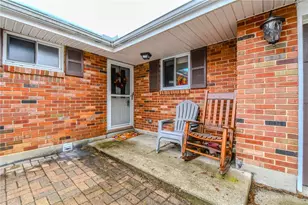 2085 Regent Park Dr, Bellbrook, OH 45305 - Photo 2