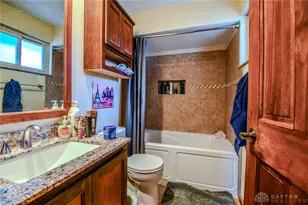 2085 Regent Park Dr, Bellbrook, OH 45305 - Photo 12