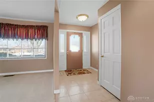 332 Kimbary Dr, Dayton, OH 45458 - Photo 6