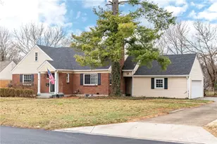 3217 Atherton Rd, Kettering, OH 45409 - Photo 2