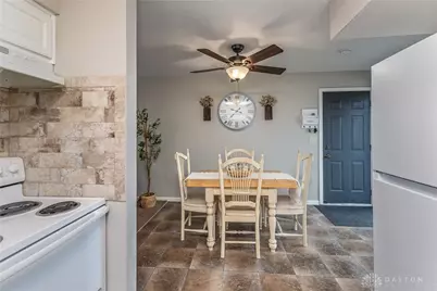 3135 Honeysuckle Drive, Troy, OH 45373 - Photo 10