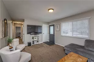 3135 Honeysuckle Dr, Troy, OH 45373 - Photo 4