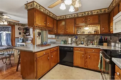 251 E 1st Street, London, OH 43140 - Photo 12