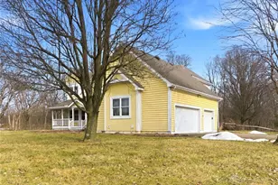 2644 Center Creek Cir, Spring Valley, OH 45370 - Photo 4