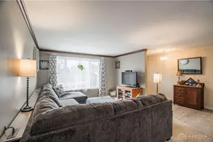 440 Katy Ln, Englewood, OH 45322 - Photo 6