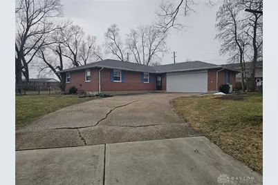 303 Crescent Drive, Lewisburg, OH 45338 - Photo 2