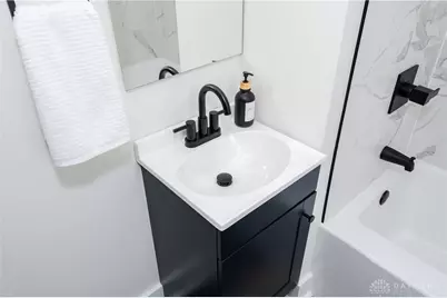 431 Triangle Avenue, Oakwood, OH 45419 - Photo 32