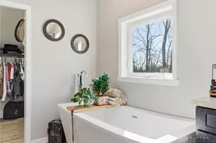 1715 Birnam Wood Ct, Vandalia, OH 45377 - Photo 34