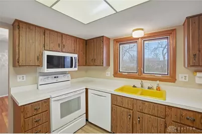 2126 Mohave Drive, Beavercreek, OH 45431 - Photo 14