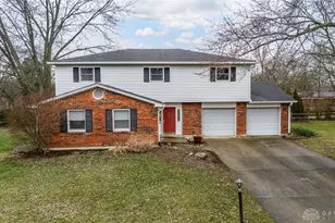 391 Roselake Dr, Dayton, OH 45458 - Photo 2