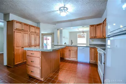 2765 E Tara Trail, Beavercreek, OH 45434 - Photo 18