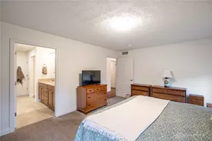 1475 Runnymeade Way, Beavercreek Twp, OH 45385 - Photo 16