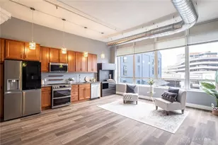 207 E 6th St, Dayton, OH 45402 - Photo 4