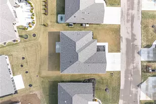 755 W Bentley Cir, Troy, OH 45373 - Photo 16