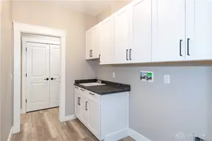 755 W Bentley Cir, Troy, OH 45373 - Photo 40