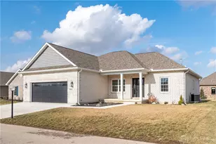 755 W Bentley Cir, Troy, OH 45373 - Photo 2