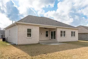 755 W Bentley Cir, Troy, OH 45373 - Photo 8