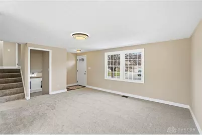 5540 Signet Drive, Huber Heights, OH 45424 - Photo 8