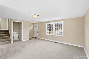 5540 Signet Dr, Huber Heights, OH 45424 - Photo 8